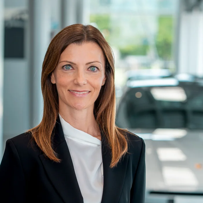 Porsche Host